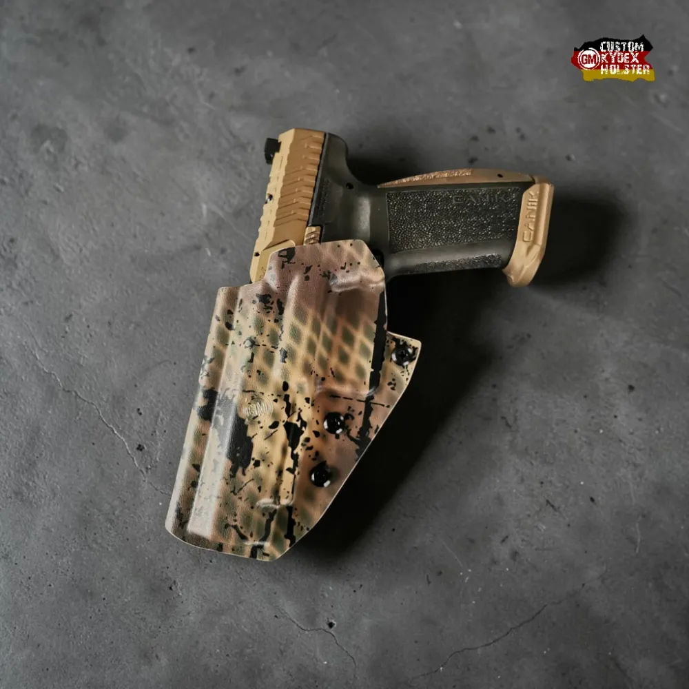 assgenaues GM Alpha OWB Kydex Holster für Canik TTI Combat Pistole. Abgebildet im Operator Gunny Muster, Optics Ready