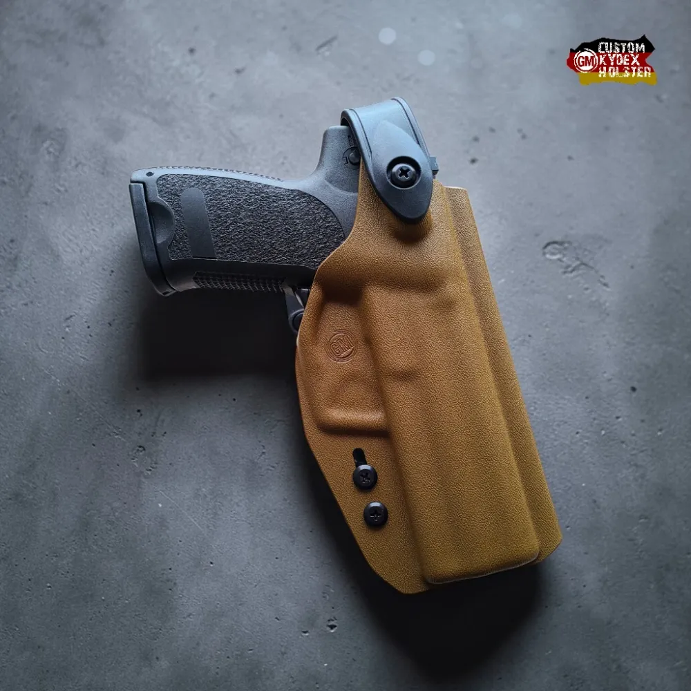 GM DUTY OWB Kydex Holster LVL 2 GEN1 für H&K P8A1 in Coyote – Robustes Dienstholster mit Entnahmesicherung für militärische Einsätze.