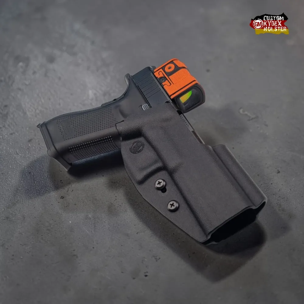 Preview: Seitenansicht des GM SPORT OWB Kydex Holsters für Glock 17, 19 und 34 – Schlankes Profil und passgenau für verschiedene Glock-Generationen.