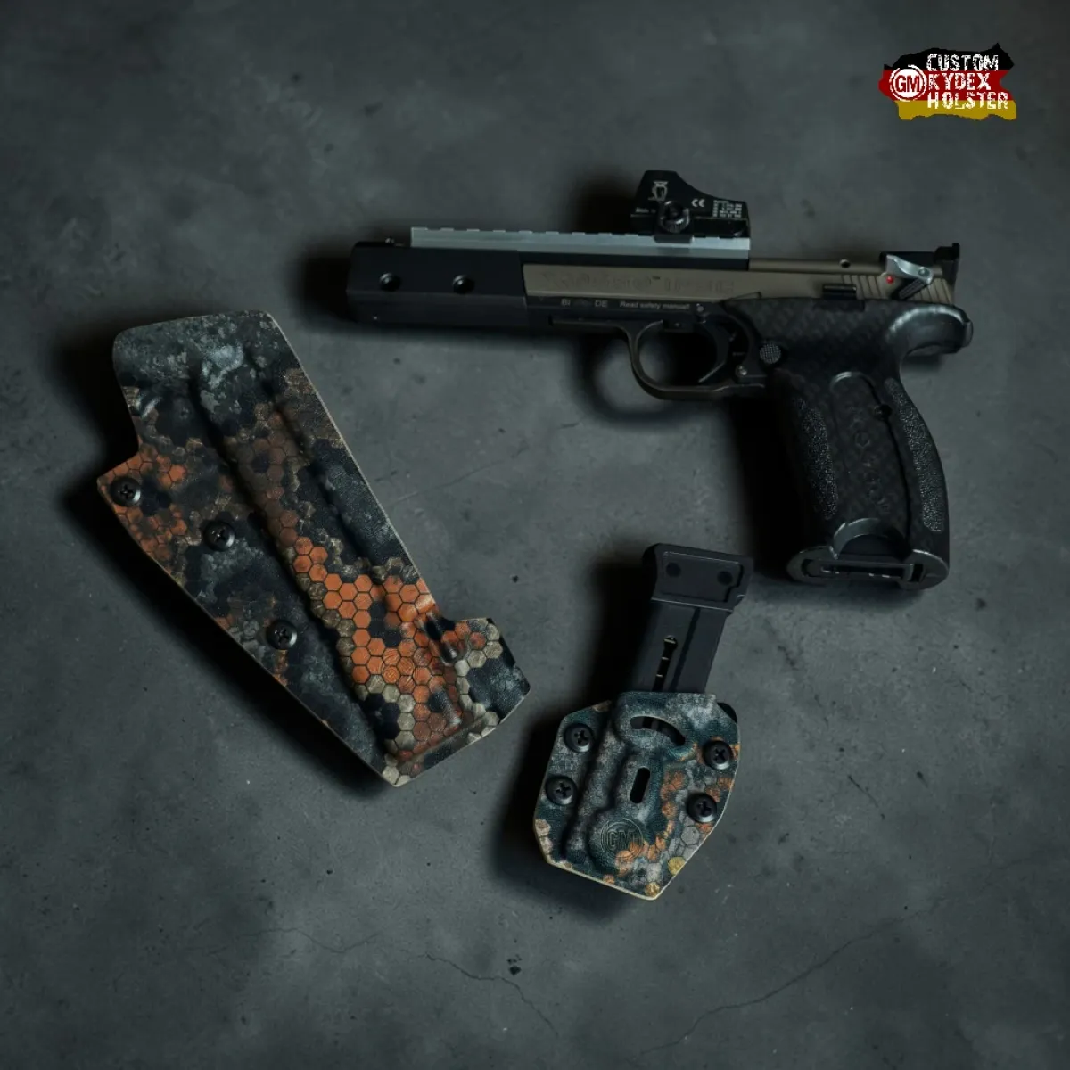 Spezielles GM ALPHA OWB Kydex Holster im HEXCAM SPECTRE Design für Hämmerli X-ESSE / Walther CSP. Optic Ready & passgenau für Montagen mit Doctor Sight.