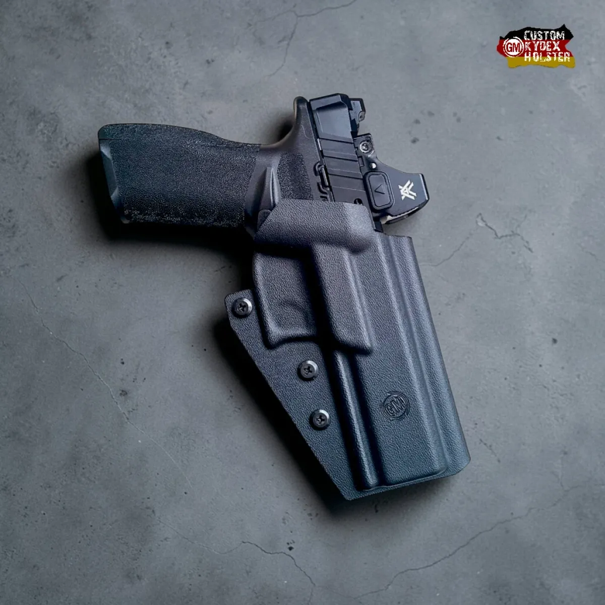 Professionelles GM ALPHA OWB Kydex Holster von Gear Maniacs in Schwarz für Springfield Echelon 4.5, perfekt abgestimmt für Rotpunktoptiken.