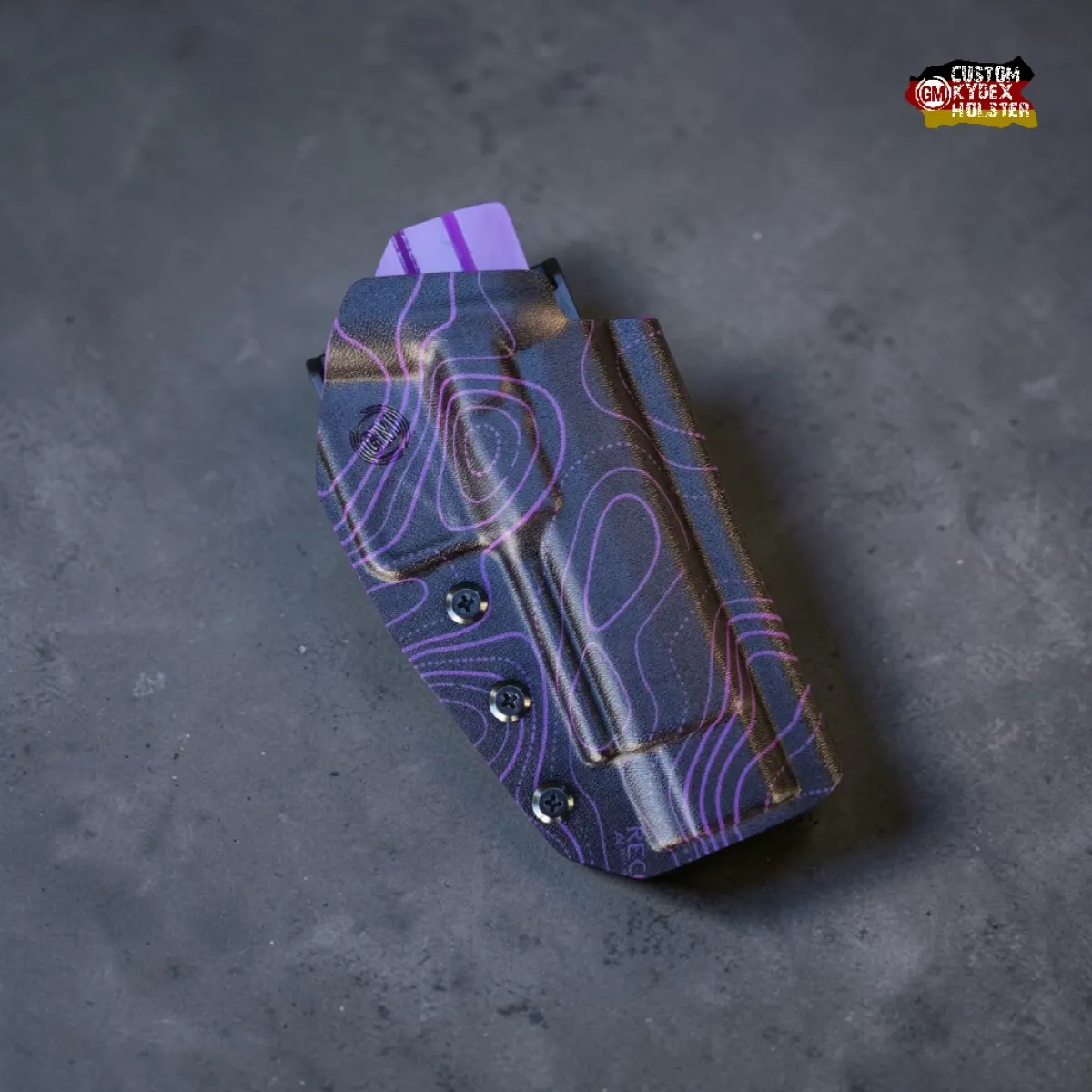 in passgenaues GM Alpha OWB Kydex Holster für die Canik Rival SFx Pistole im Recon Aurora Purple Camouflage Muster, Optics Ready Ausführung. Geeignet für das sportliche Schießen.